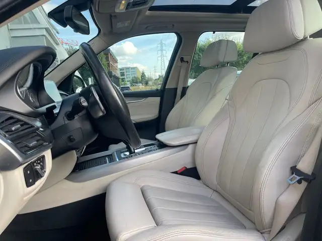 BMW X5 view 9