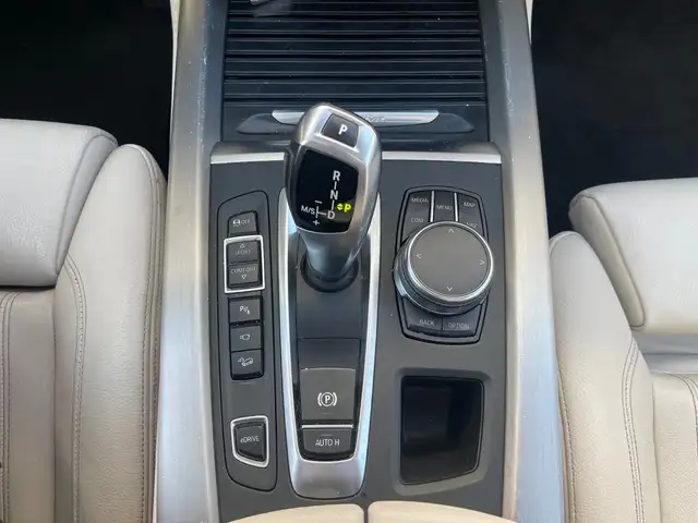 BMW X5 view 22
