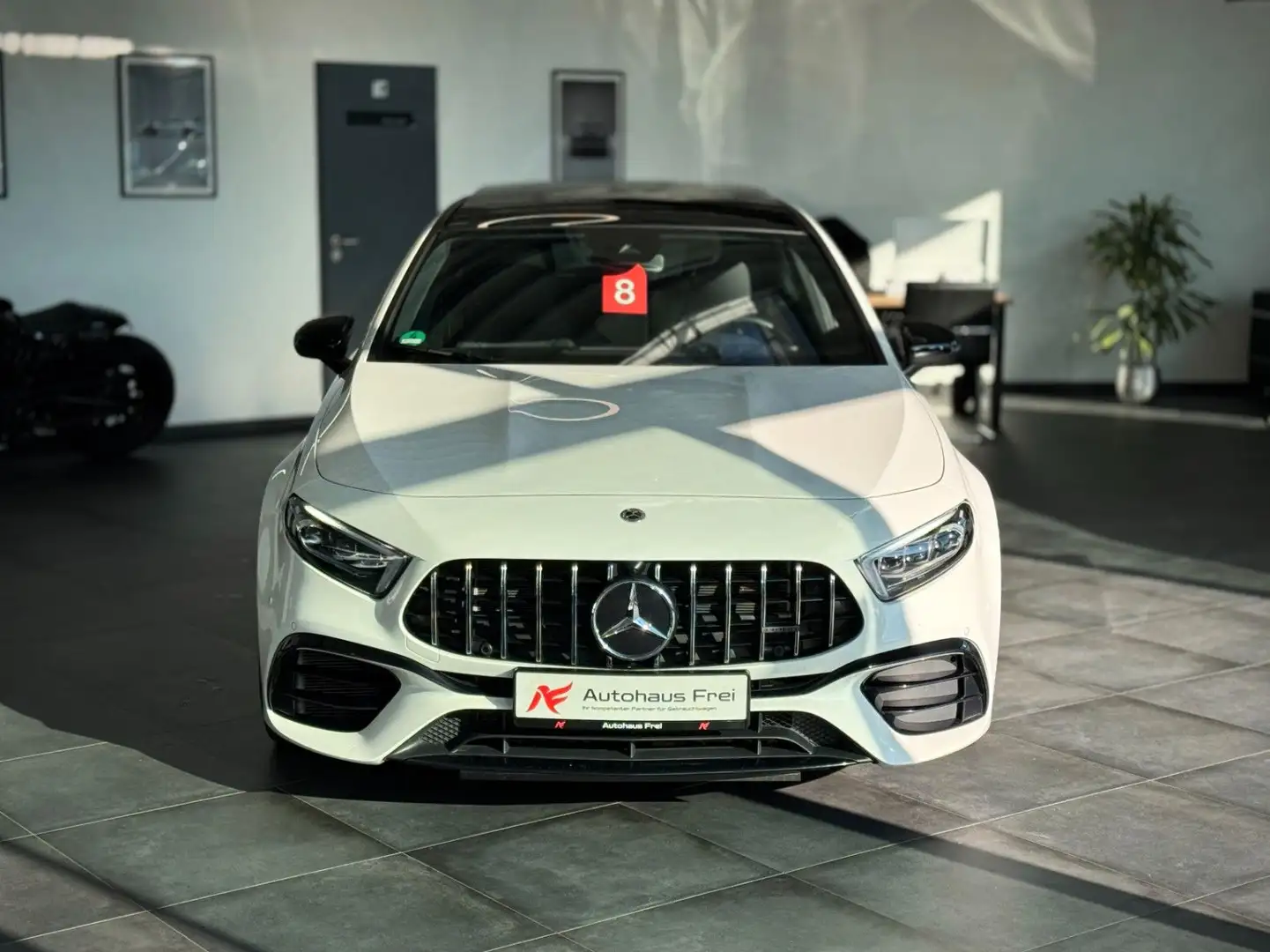 Mercedes-Benz A 45 AMG 4Matic+ Pano*Kamera*Sitzlüftung*Keyless Weiß - 2
