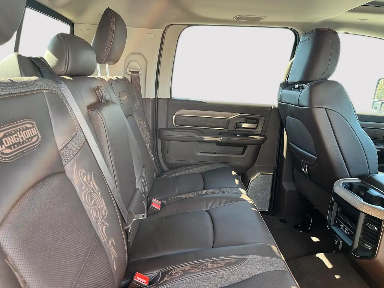 RAM 3500 снимка RAM 3500