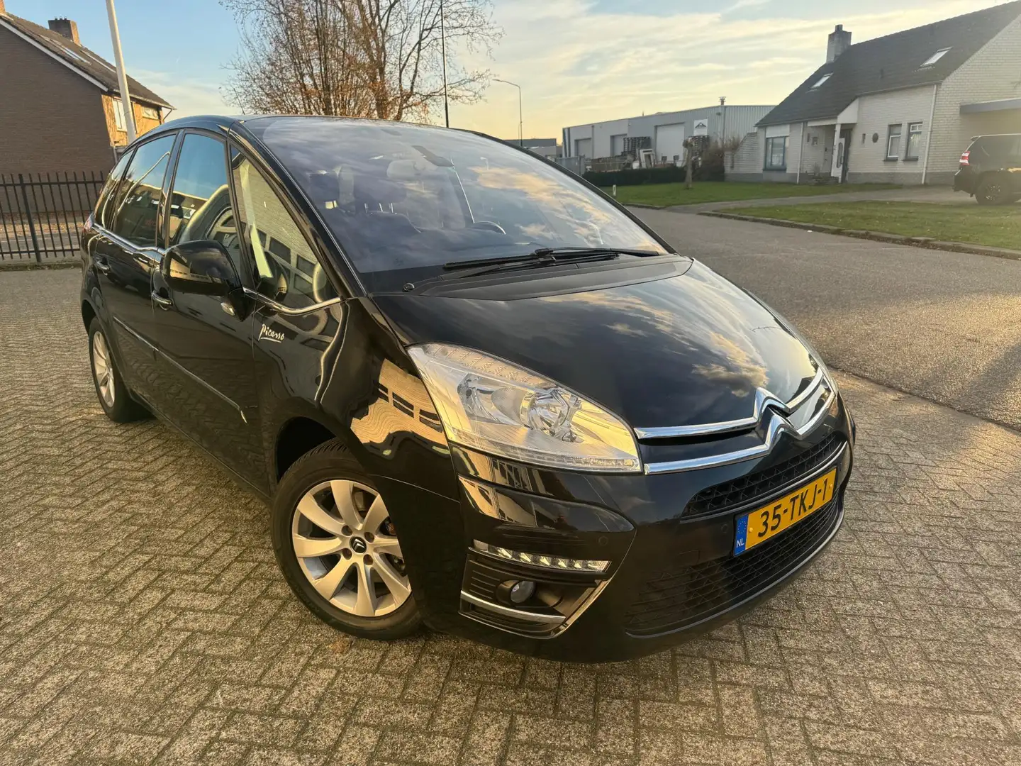 Citroen C4 Picasso 1.6 THP Selection EGS AUTOMAAT,Navigatie, Leer Noir - 2