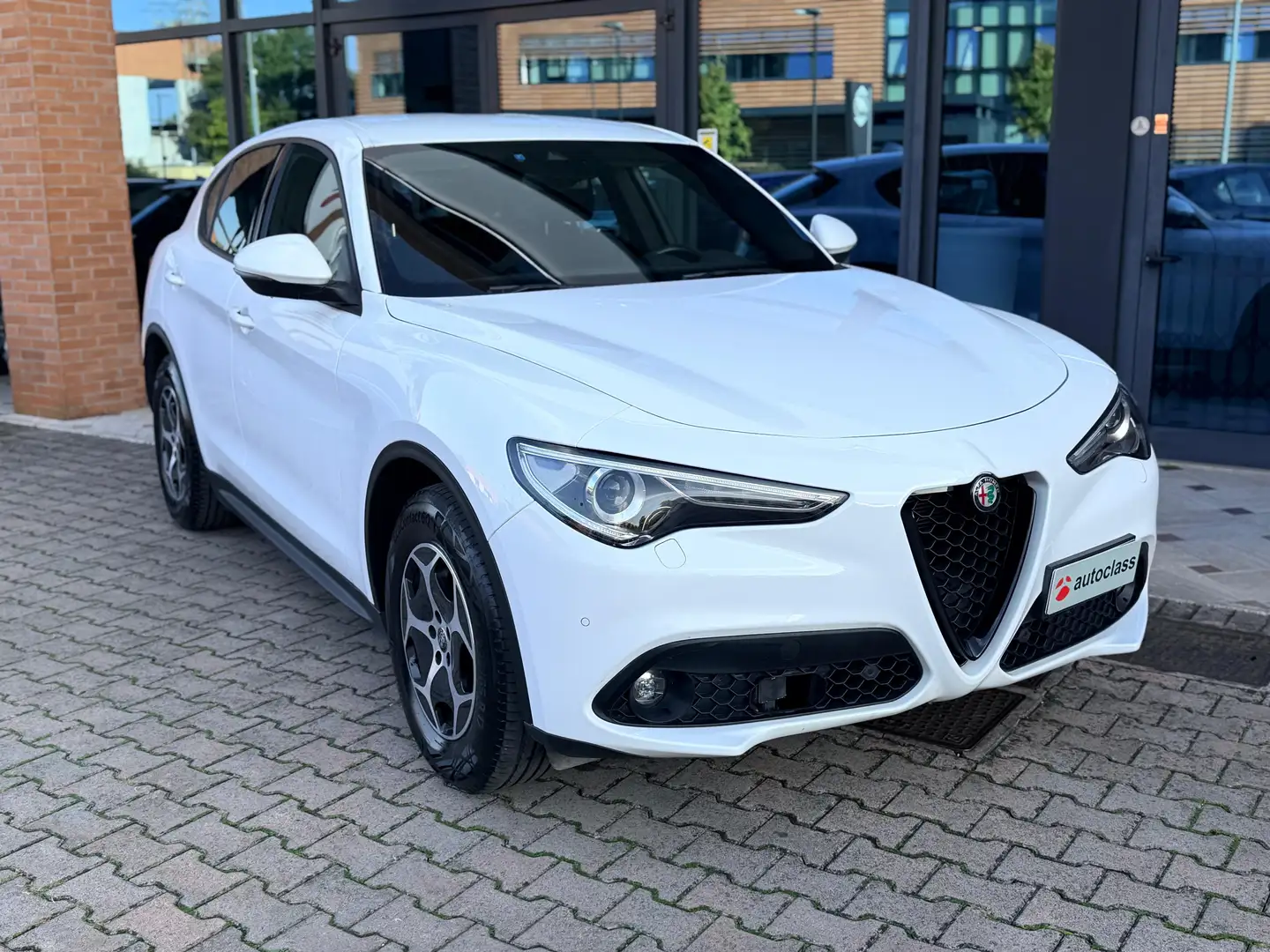 Alfa Romeo Stelvio Stelvio MY22 2.2 t Super Q4 190cv auto Wit - 1