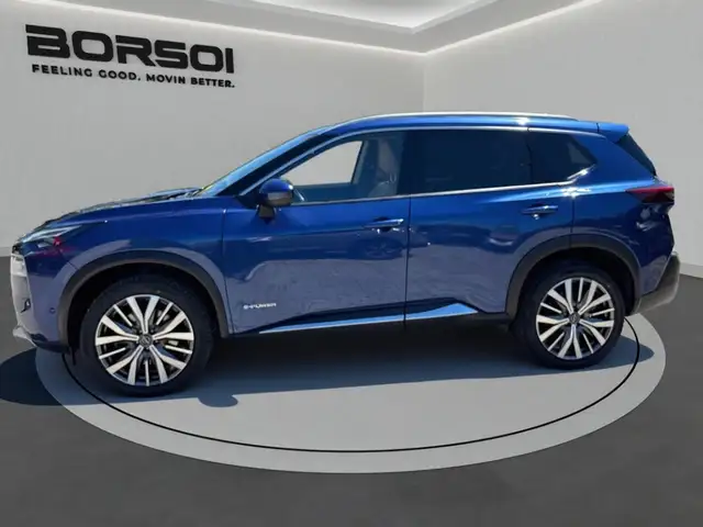 Nissan X-Trail view 2