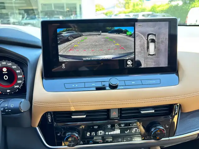 Nissan X-Trail view 20