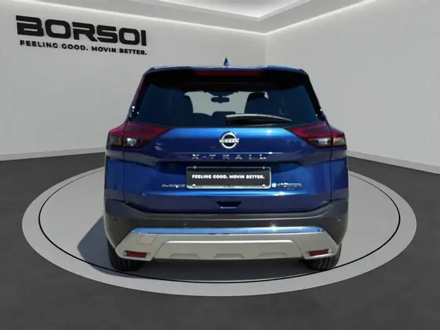 Nissan X-Trail view 4
