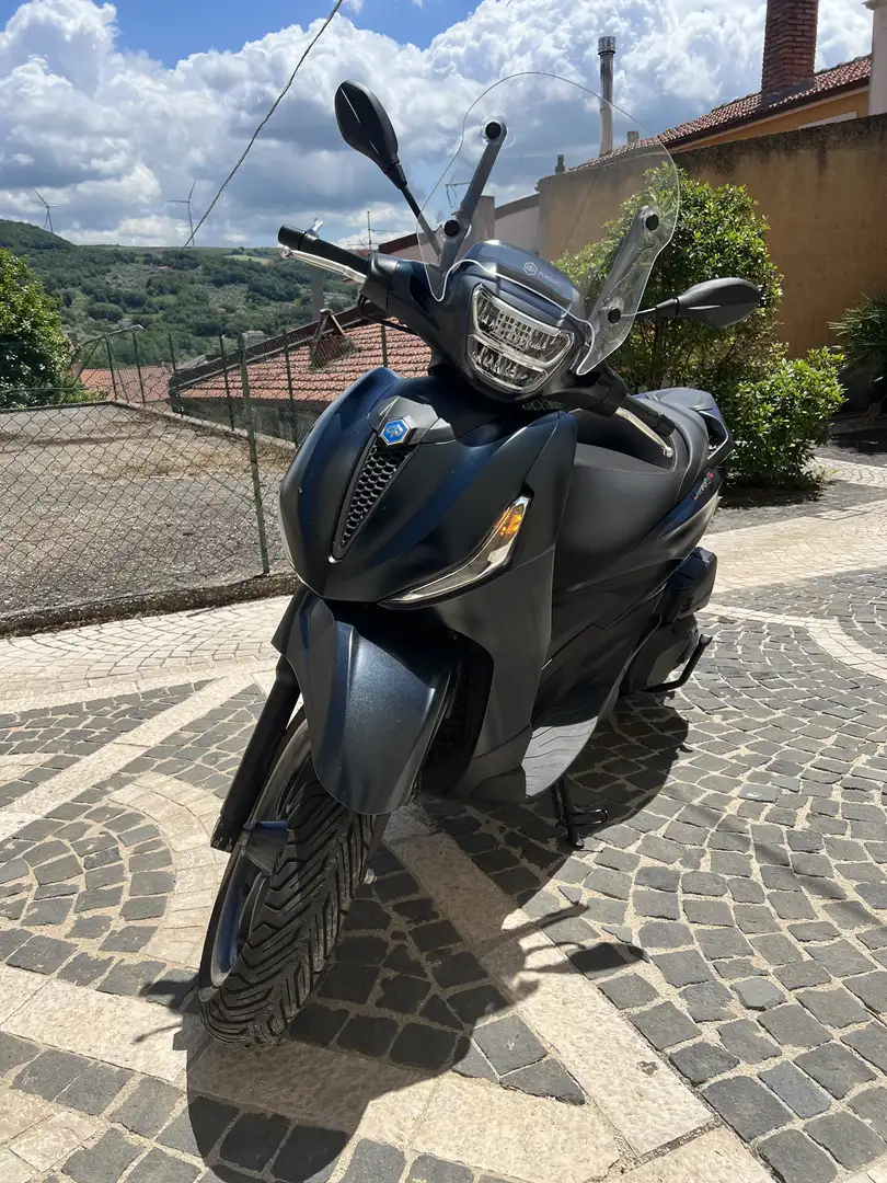 Piaggio Beverly 400 Beverly S - 1