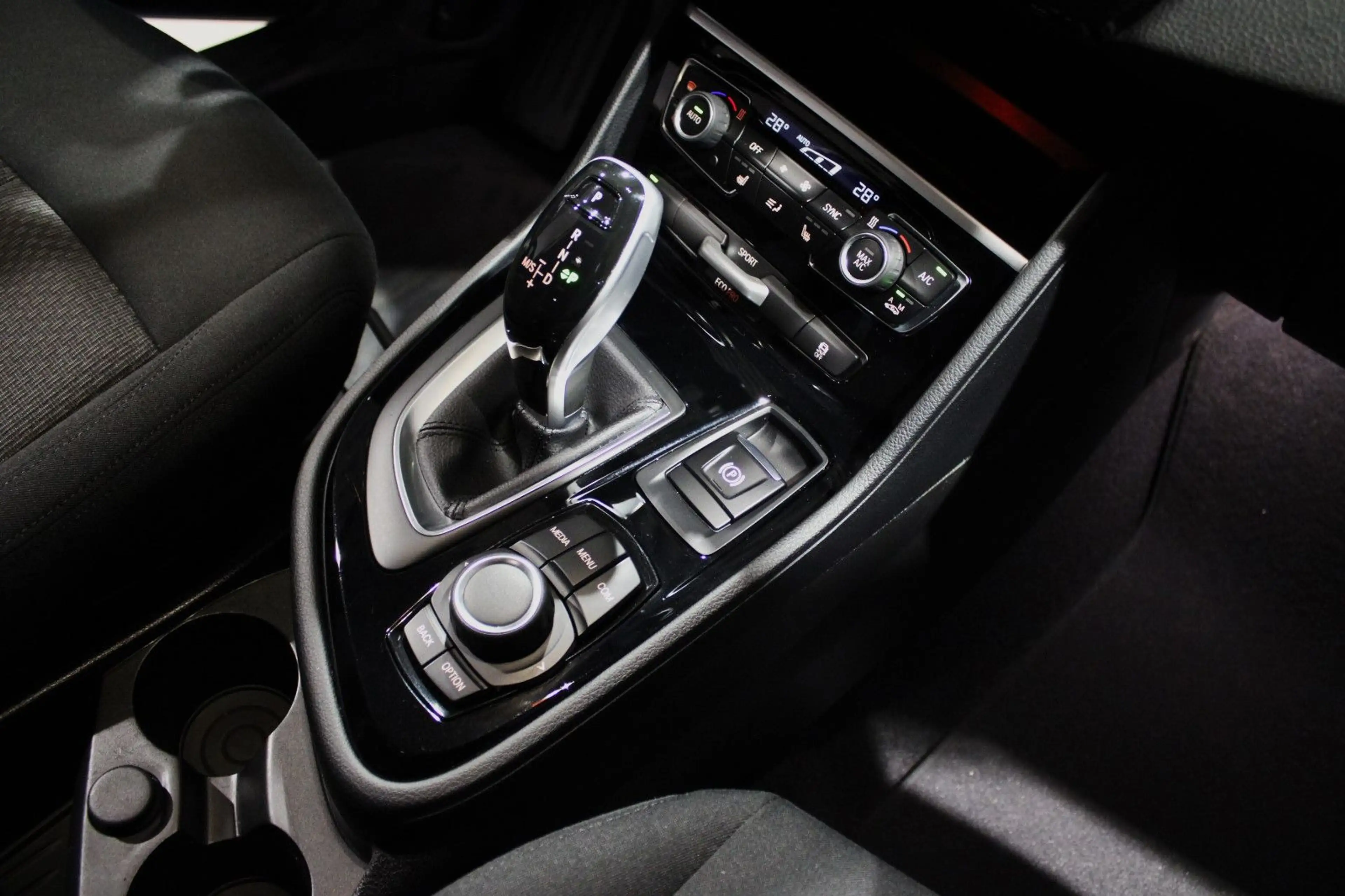 BMW 218 218 GRAN TOURER AUTOMATIK/LED`S/7-SITZER/17" — photo 10
