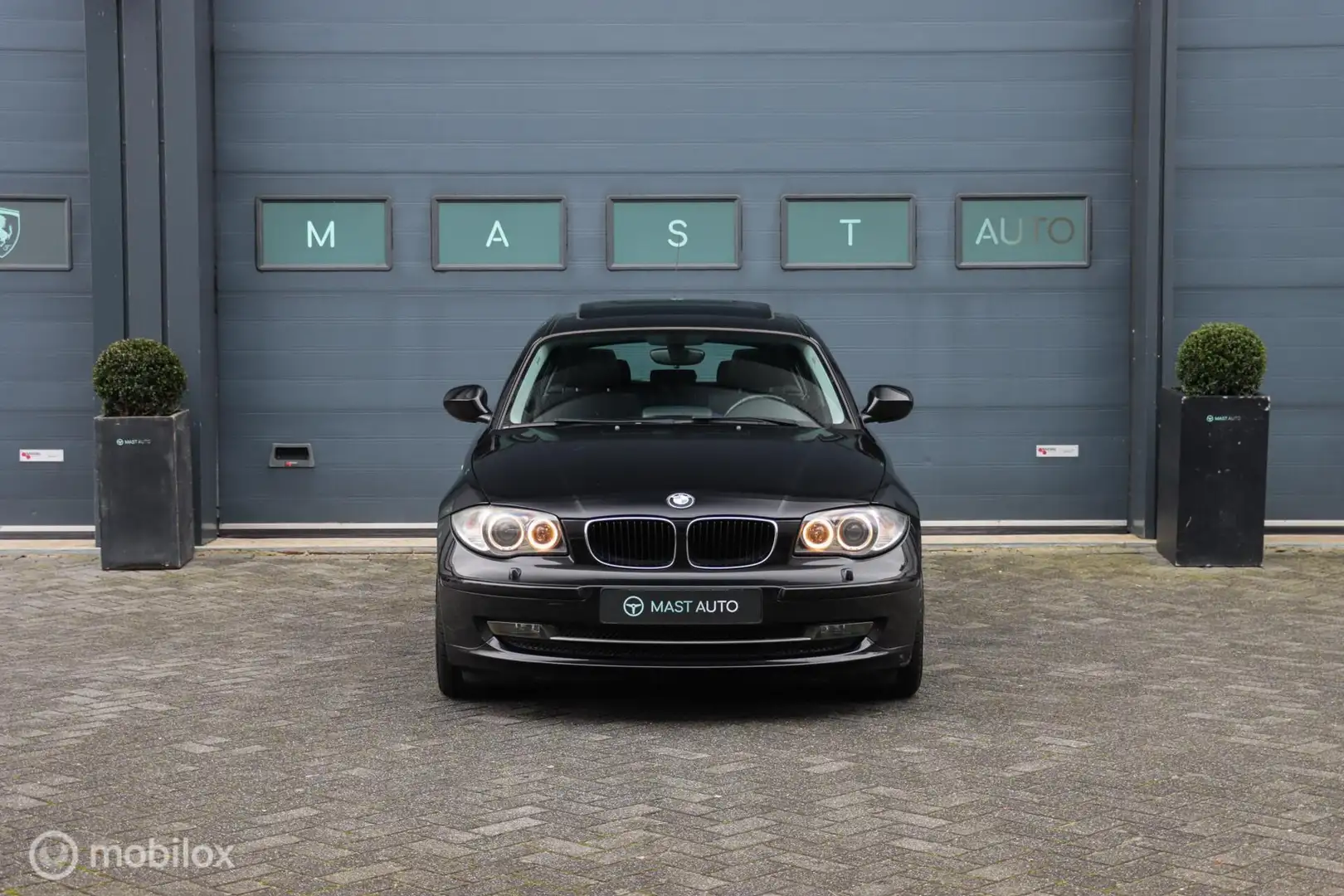 BMW 116 1-serie 116i|Schuifdak|PDC|Xenon|Stoelverwarming Schwarz - 2