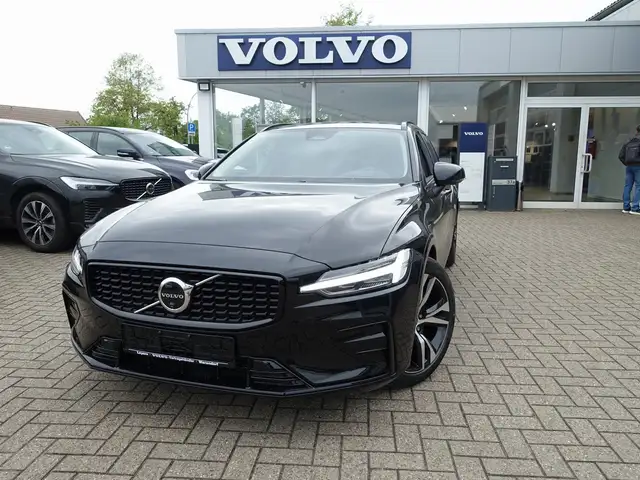 Volvo V60 Plus Dark B4 Mild Hybrid Pano/HK/360°
