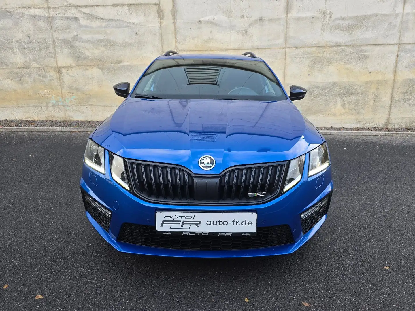 Skoda Octavia Combi RS 2.0TDI 184PS LED DAB Bleu - 2