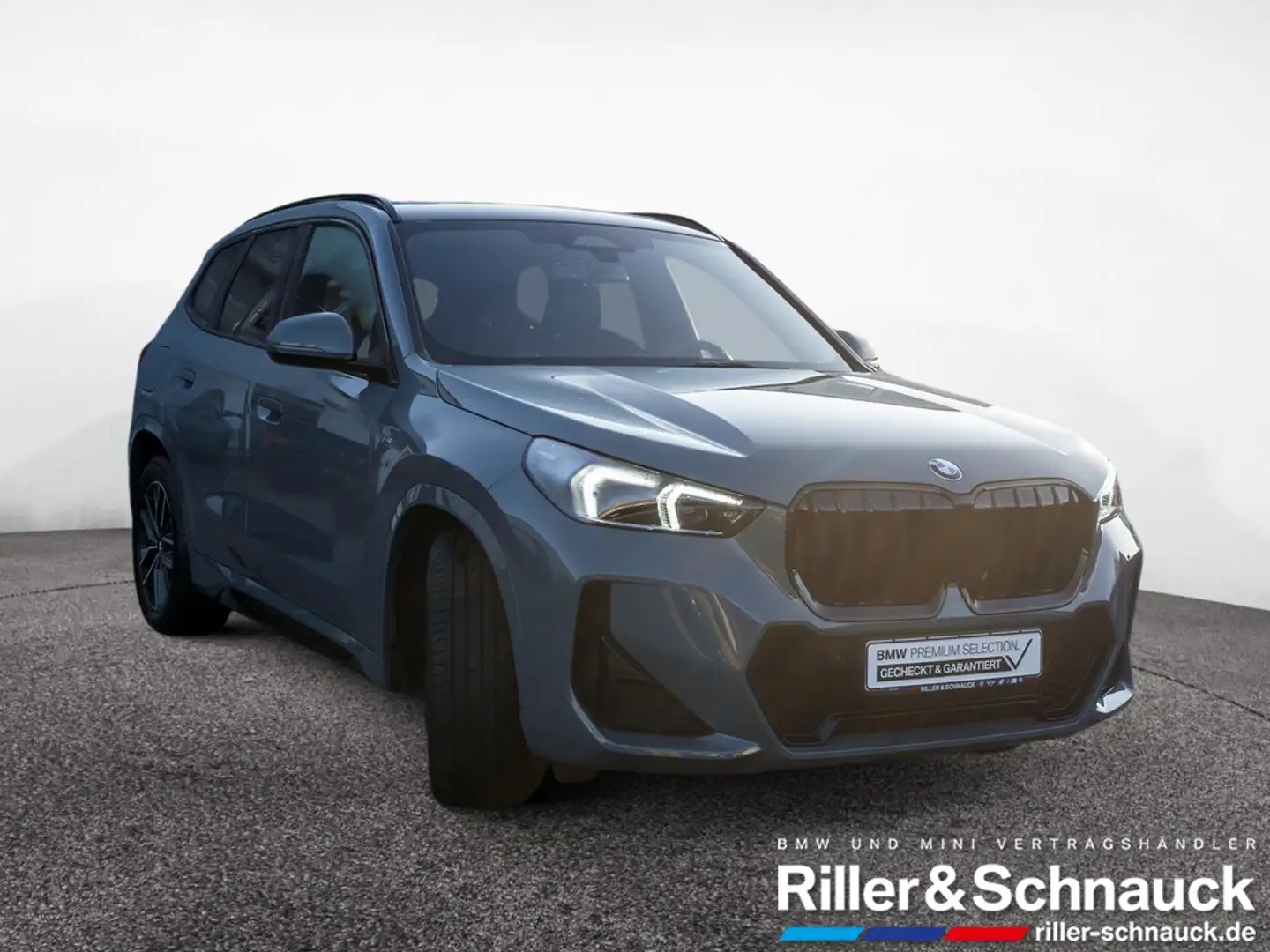 BMW X1 xDrive 23d M-Sport NAVI AHK ACC LED PANO Grün - 2