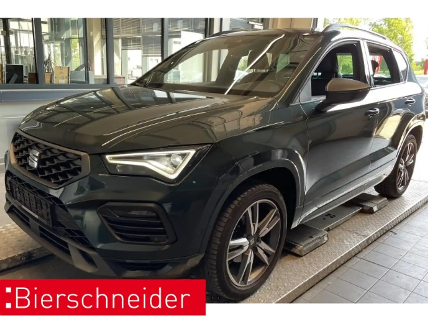 SEAT Ateca 1.5 TSI DSG FR AHK REAR VIEW NAVI SHZ Grün - 1