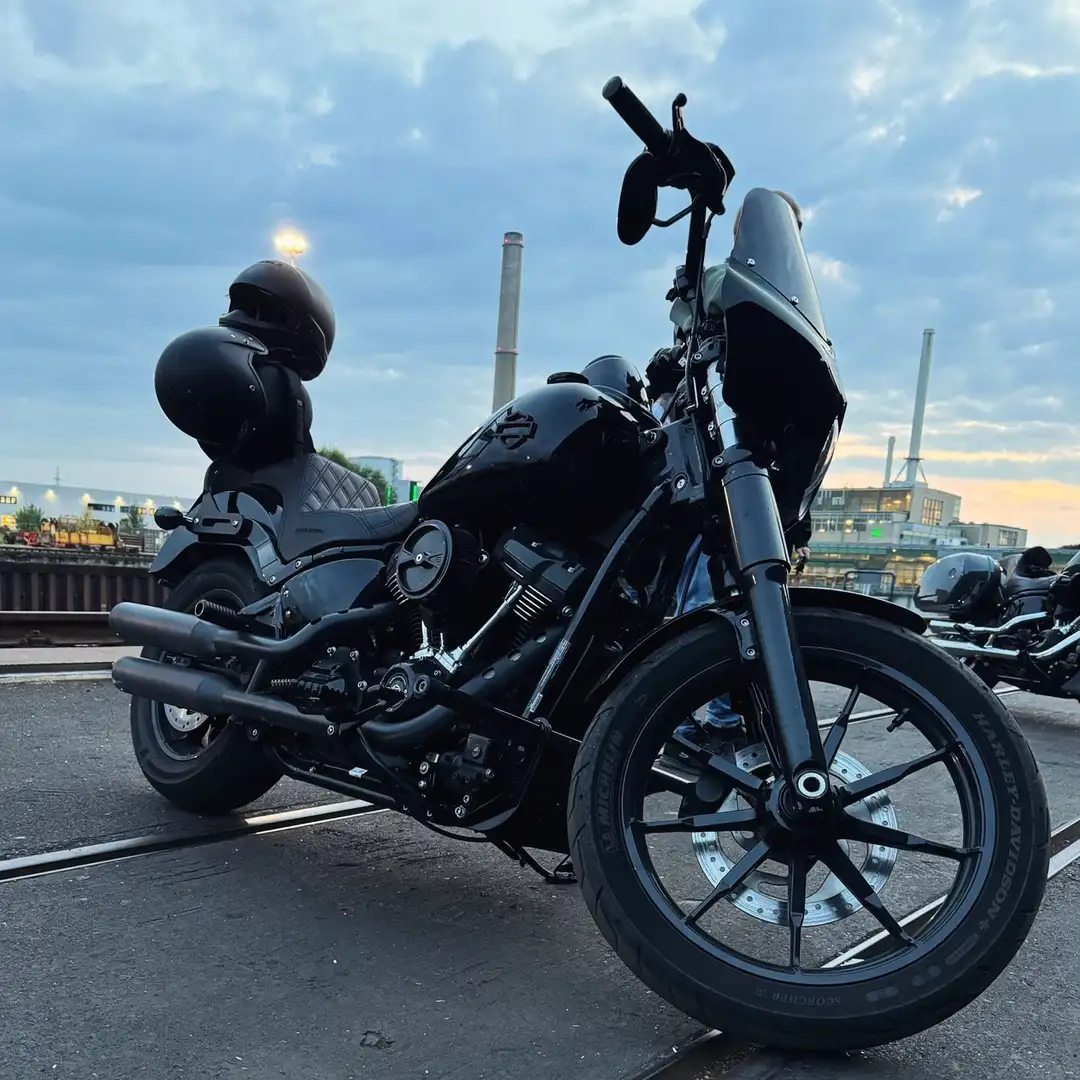 Harley-Davidson Low Rider Negru - 1