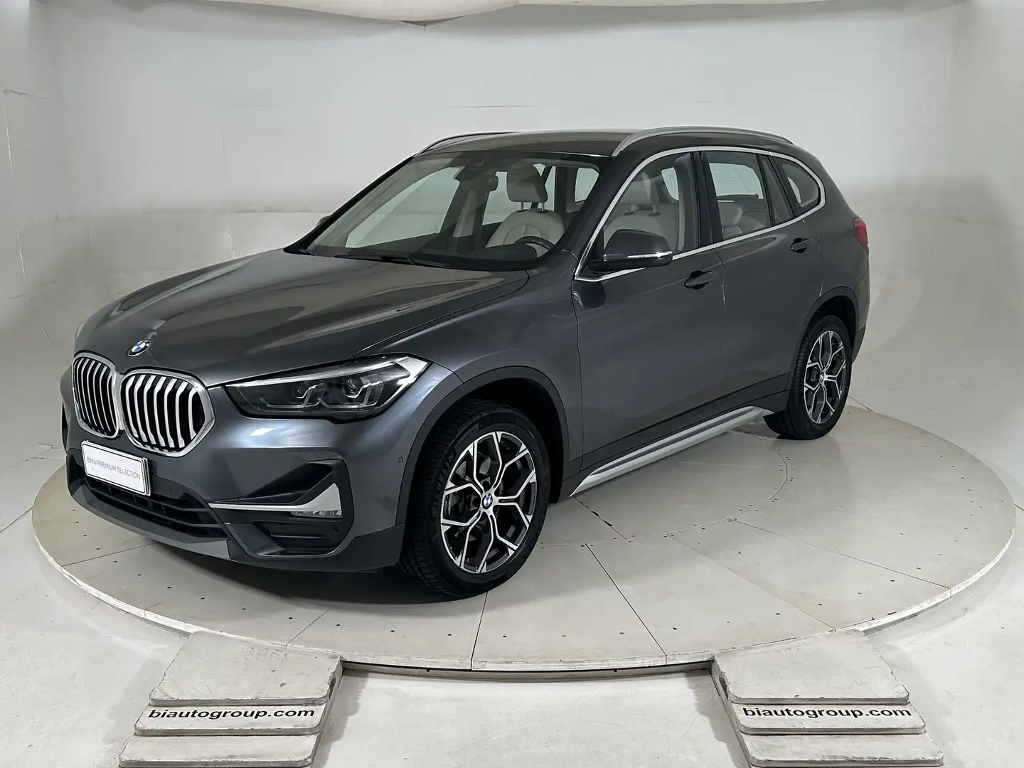 BMW X1 F48 2019 Benzina sdrive18i xLine Plus 136cv auto Grau - 1