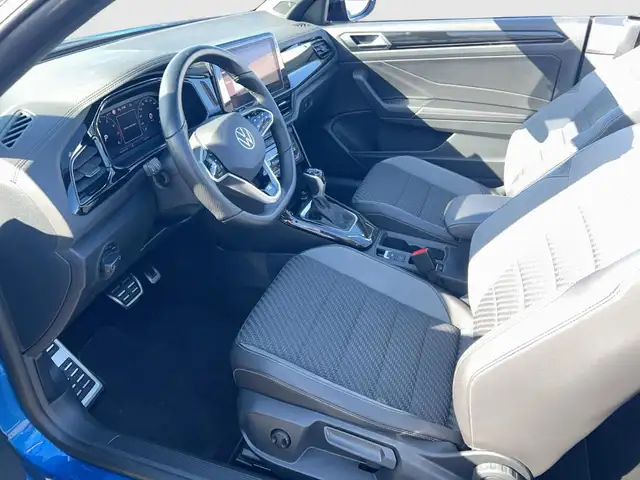 Volkswagen T-Roc view 9