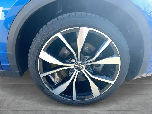 Volkswagen T-Roc view 7