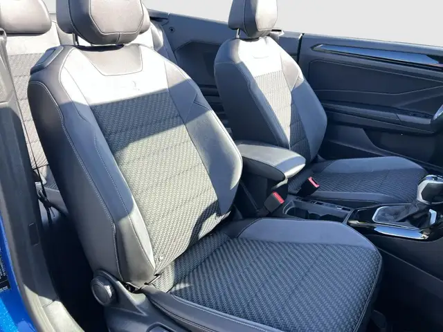 Volkswagen T-Roc view 14