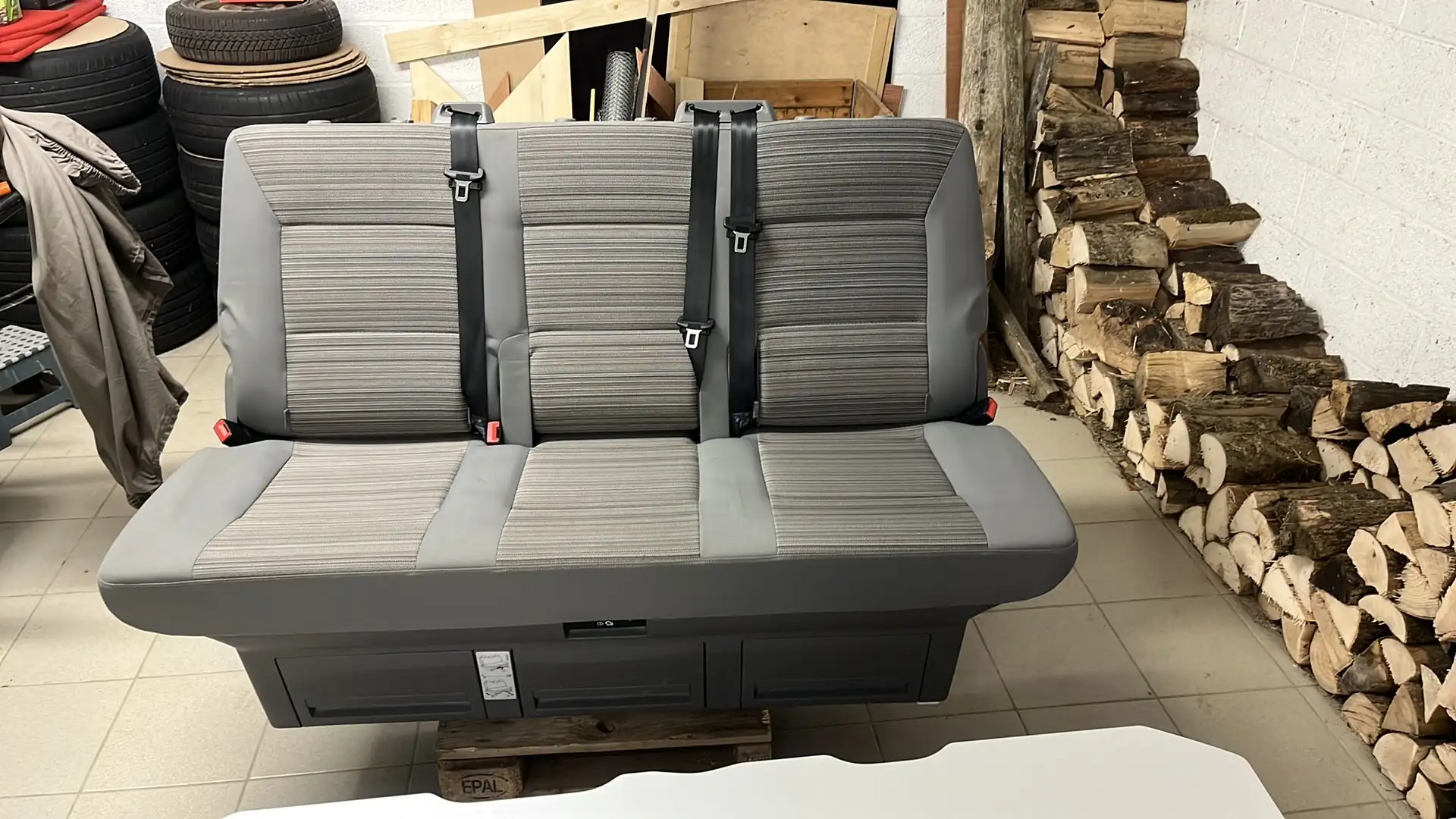 Volkswagen T6.1 California DSG Beach Camper Edition - 2