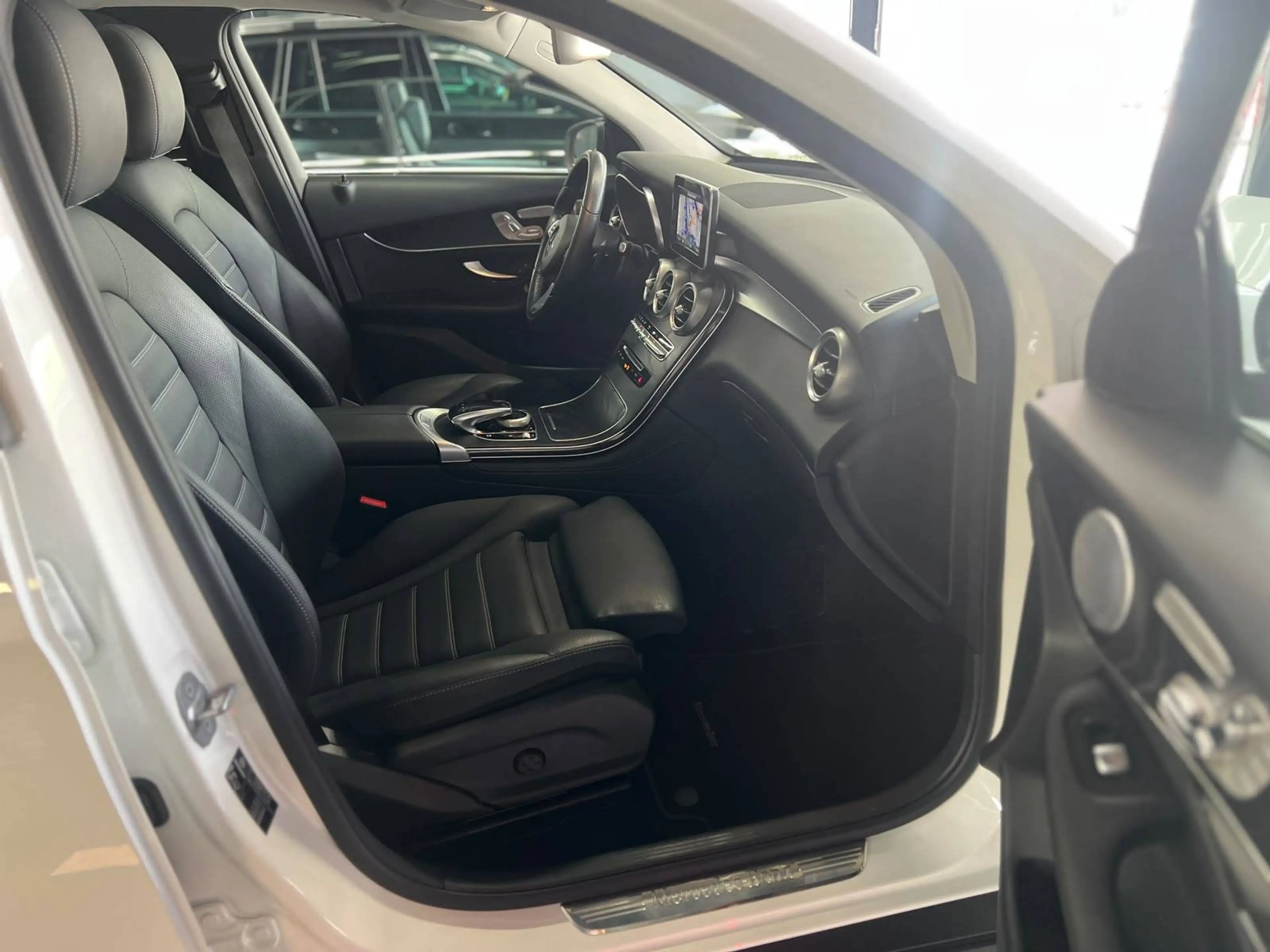 Mercedes-Benz GLC 250 GLC 250 4Matic Exclusive Night-Paket — photo 5