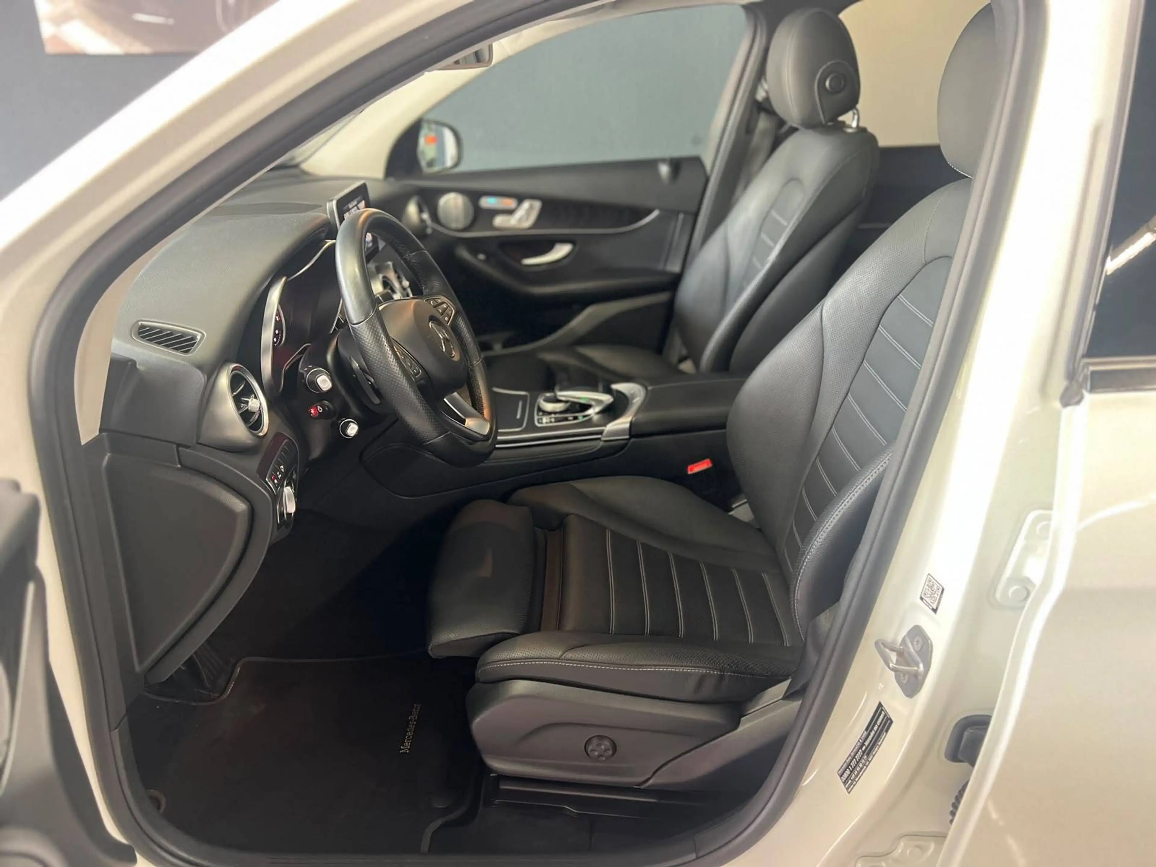 Mercedes-Benz GLC 250 GLC 250 4Matic Exclusive Night-Paket — photo 7