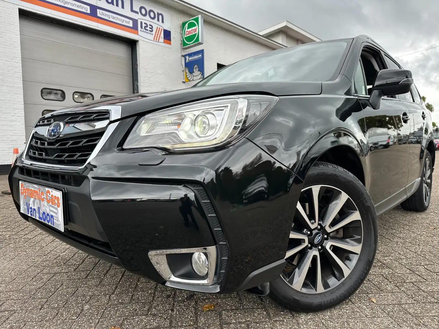 Subaru Forester 2.0XT Lineartronic Sport,Cruise,Panodak,Nieuwstaat Noir - 1
