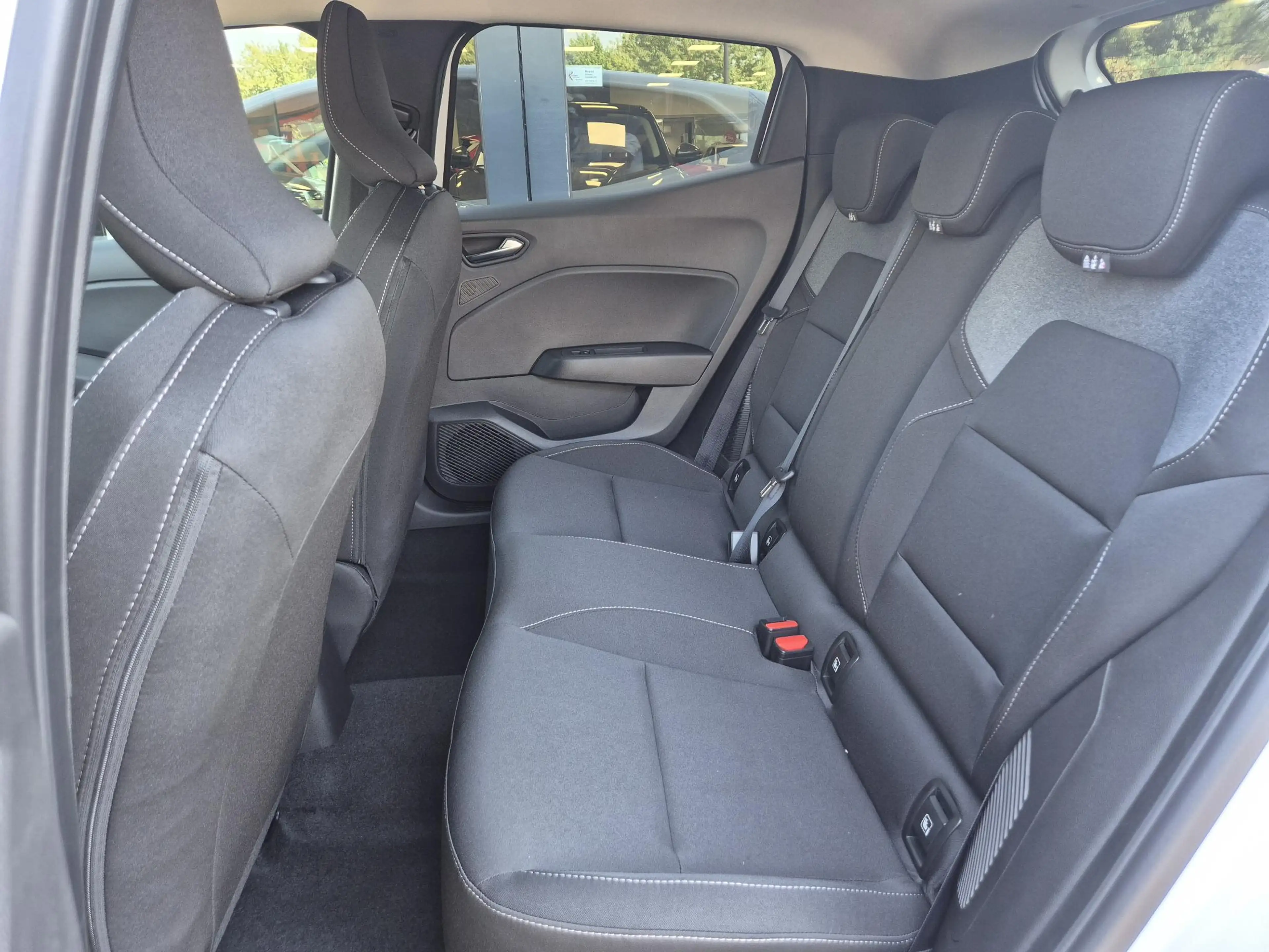 Mitsubishi Colt 1.6 HEV Intense | Uit voorraad leverbaar | AppleCa — photo 8