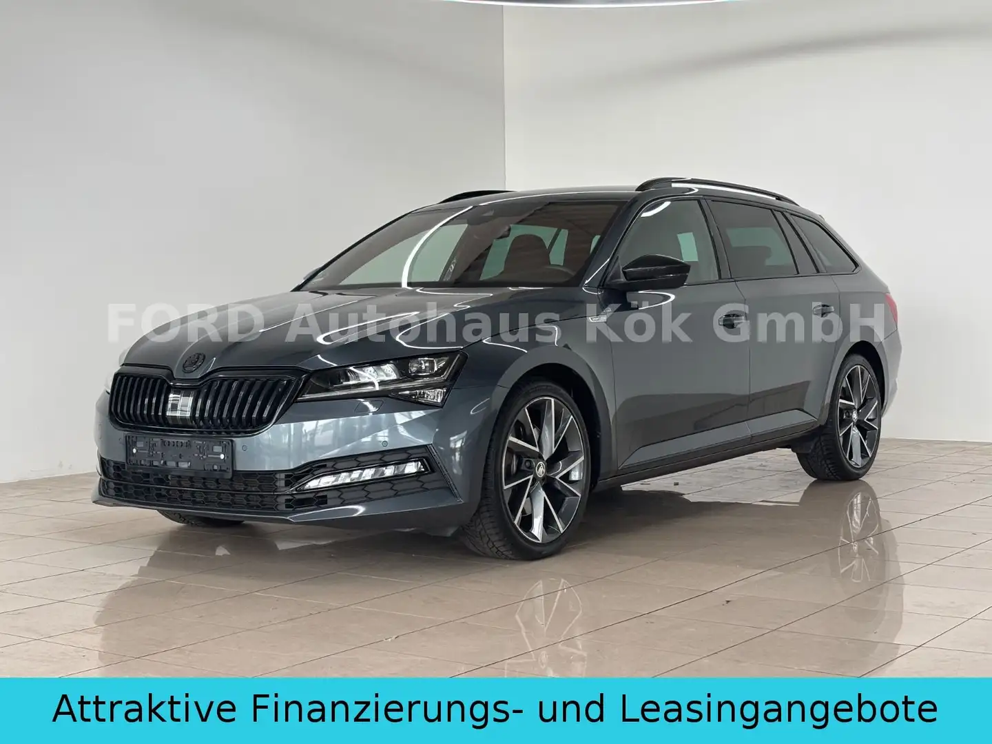 Skoda Superb Combi Sportline 4x4 8-Fach Sportsitze ACC Gris - 1