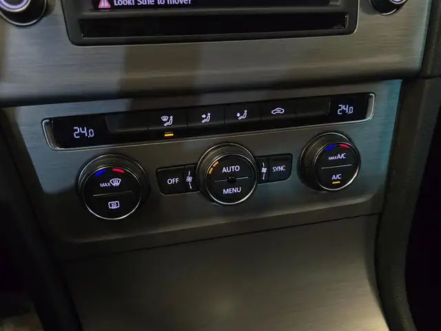 Volkswagen Golf view 22