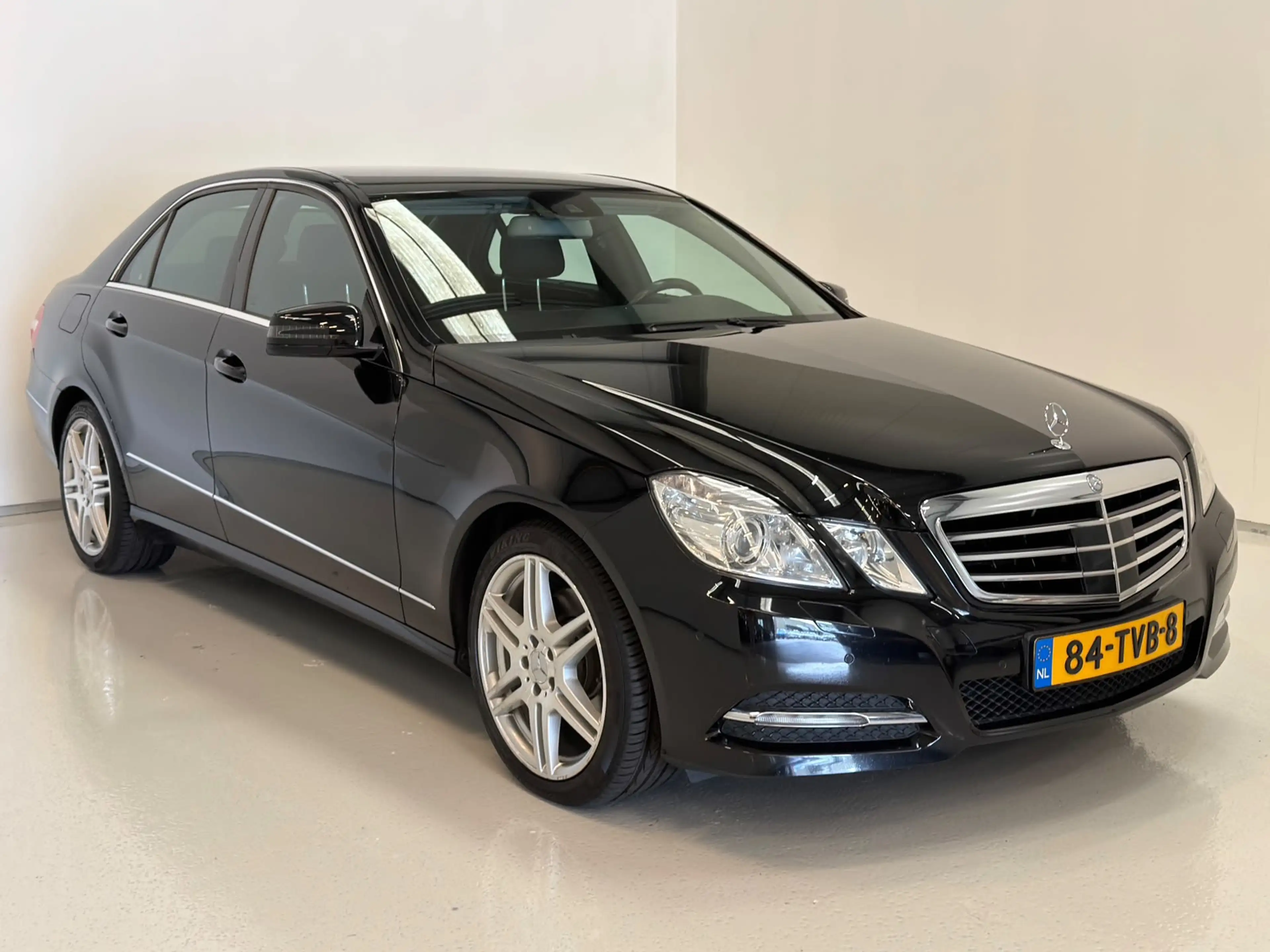Mercedes-Benz E 350 CDI 4-Matic / AMG / Memory / Distronic / Standkach — photo 2