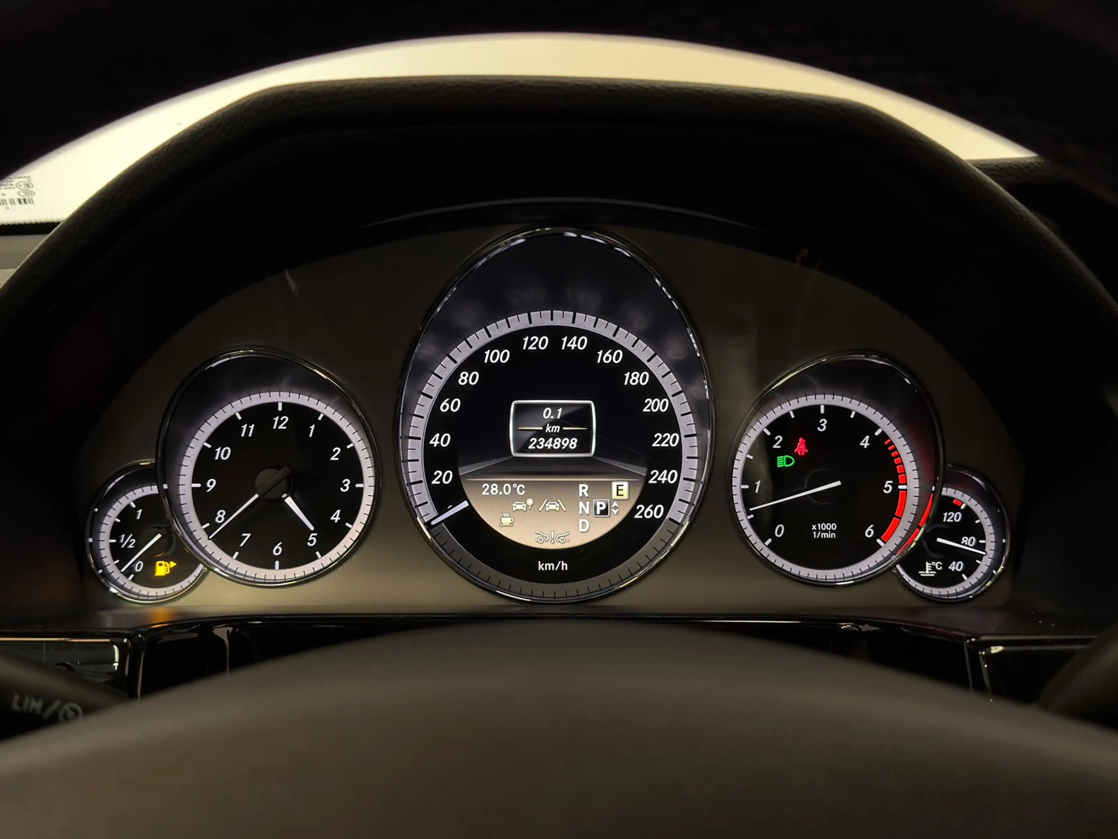 Mercedes-Benz E 350 CDI 4-Matic / AMG / Memory / Distronic / Standkach — photo 13