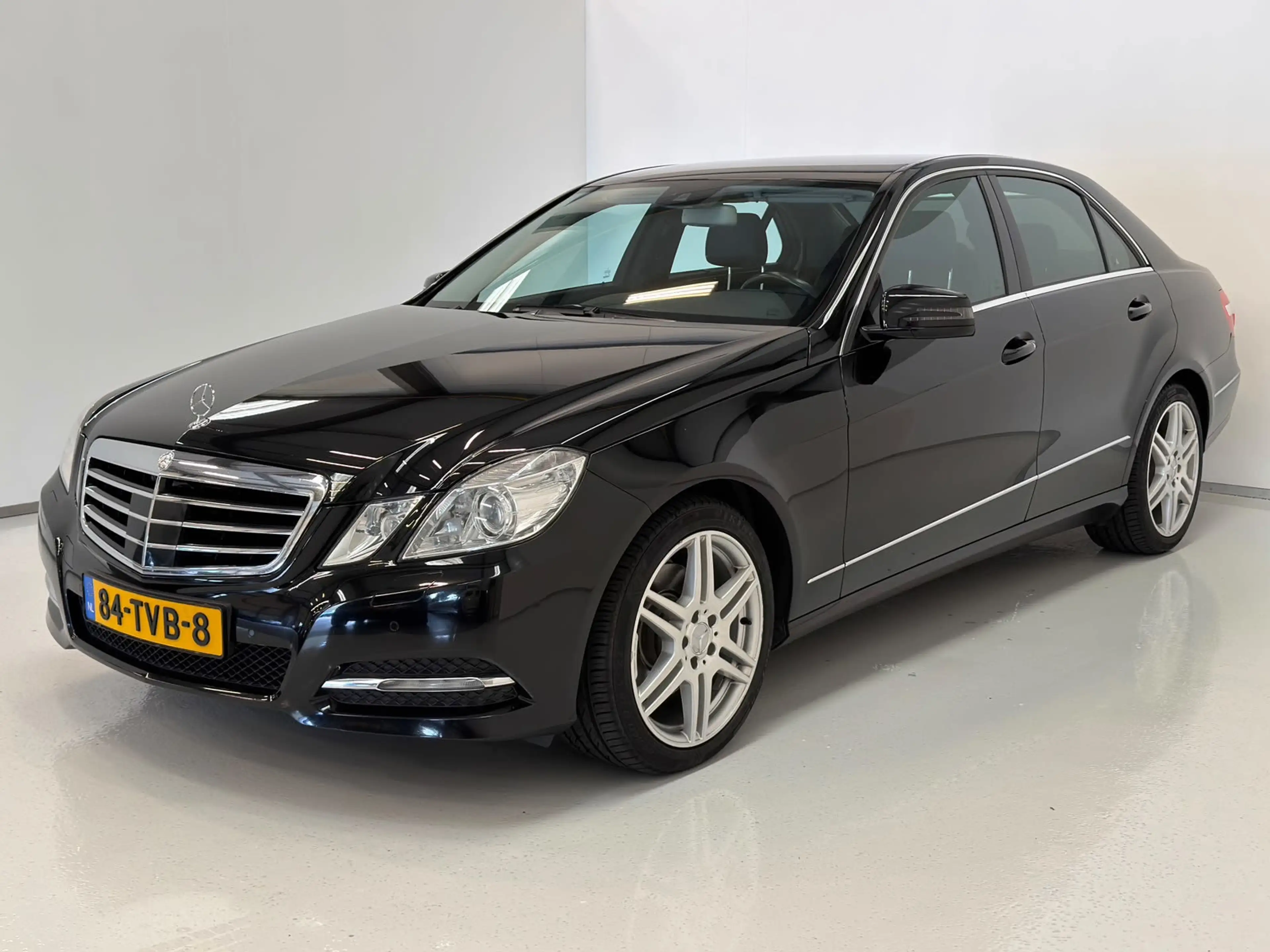 Mercedes-Benz E 350 CDI 4-Matic / AMG / Memory / Distronic / Standkach — photo 3