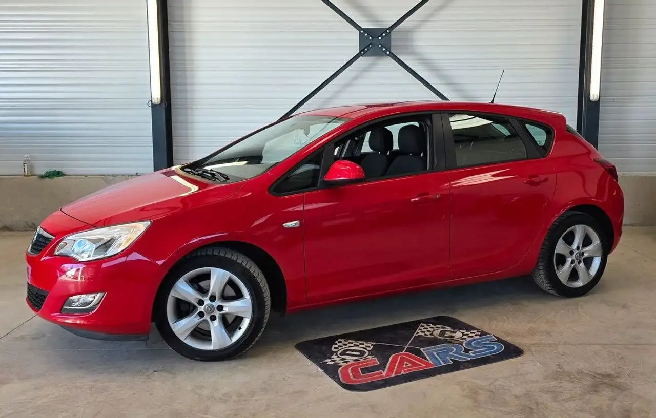 Opel Astra 1.6 TURBO SPORT 180 cv