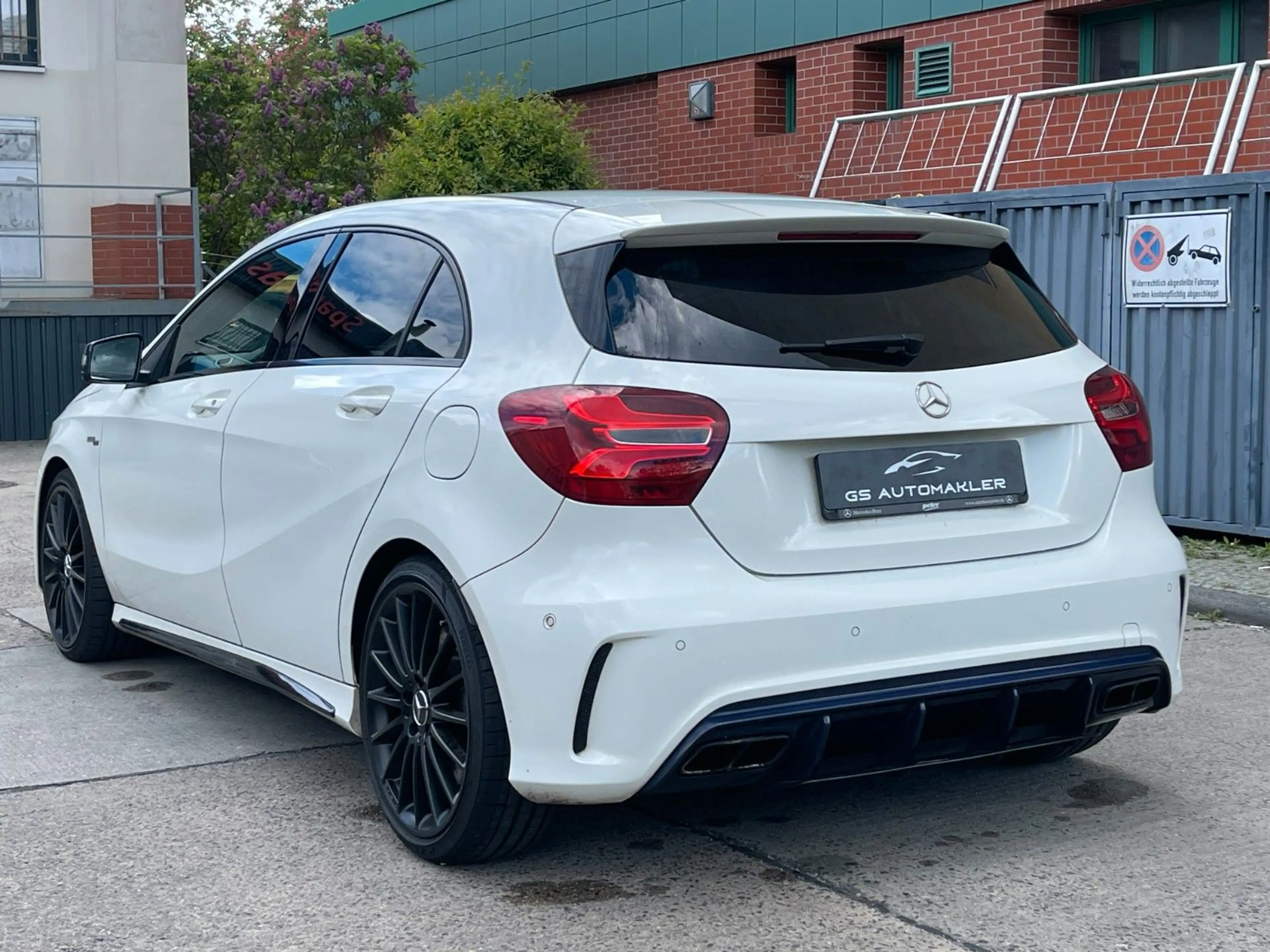 Mercedes-Benz A 45 AMG 4Matic Pano Performace AGA — photo 7
