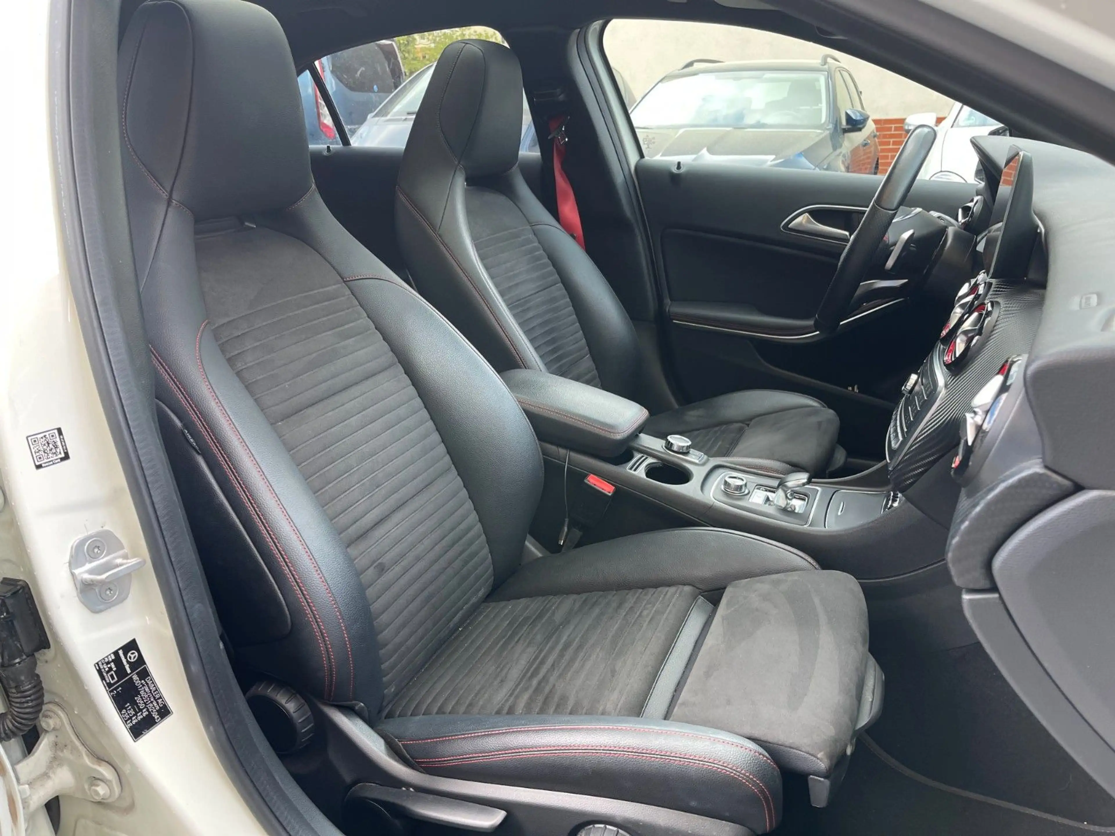 Mercedes-Benz A 45 AMG 4Matic Pano Performace AGA — photo 11
