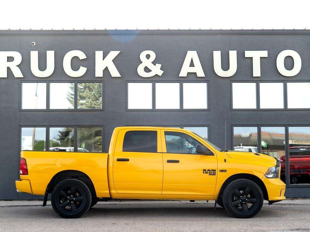2019 RAM 1500 Express 4x4 Crew Cab Summer Special ! — снимка 1