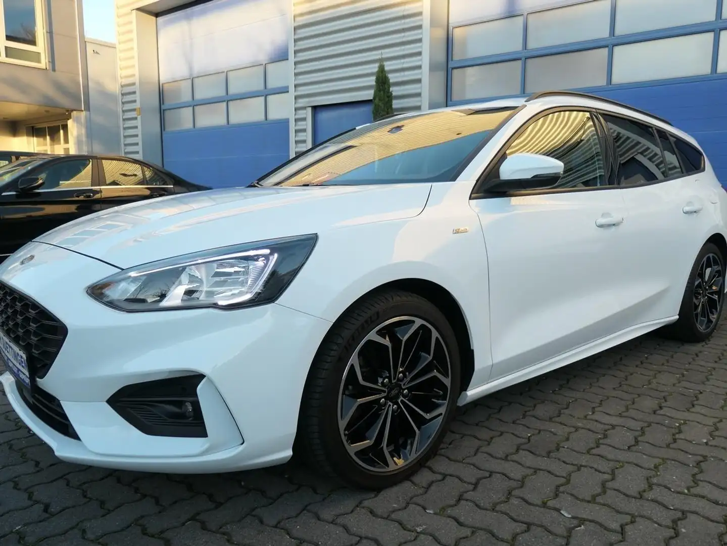 Ford Focus Focus Turnier 1.5 EcoBoost ST-LINE Top Zustand! - 1