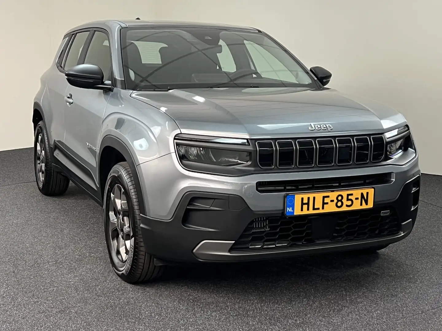 Jeep Avenger 1.2 e-Hybrid Longitude automaat 100 PK Cruise cont Gris - 2