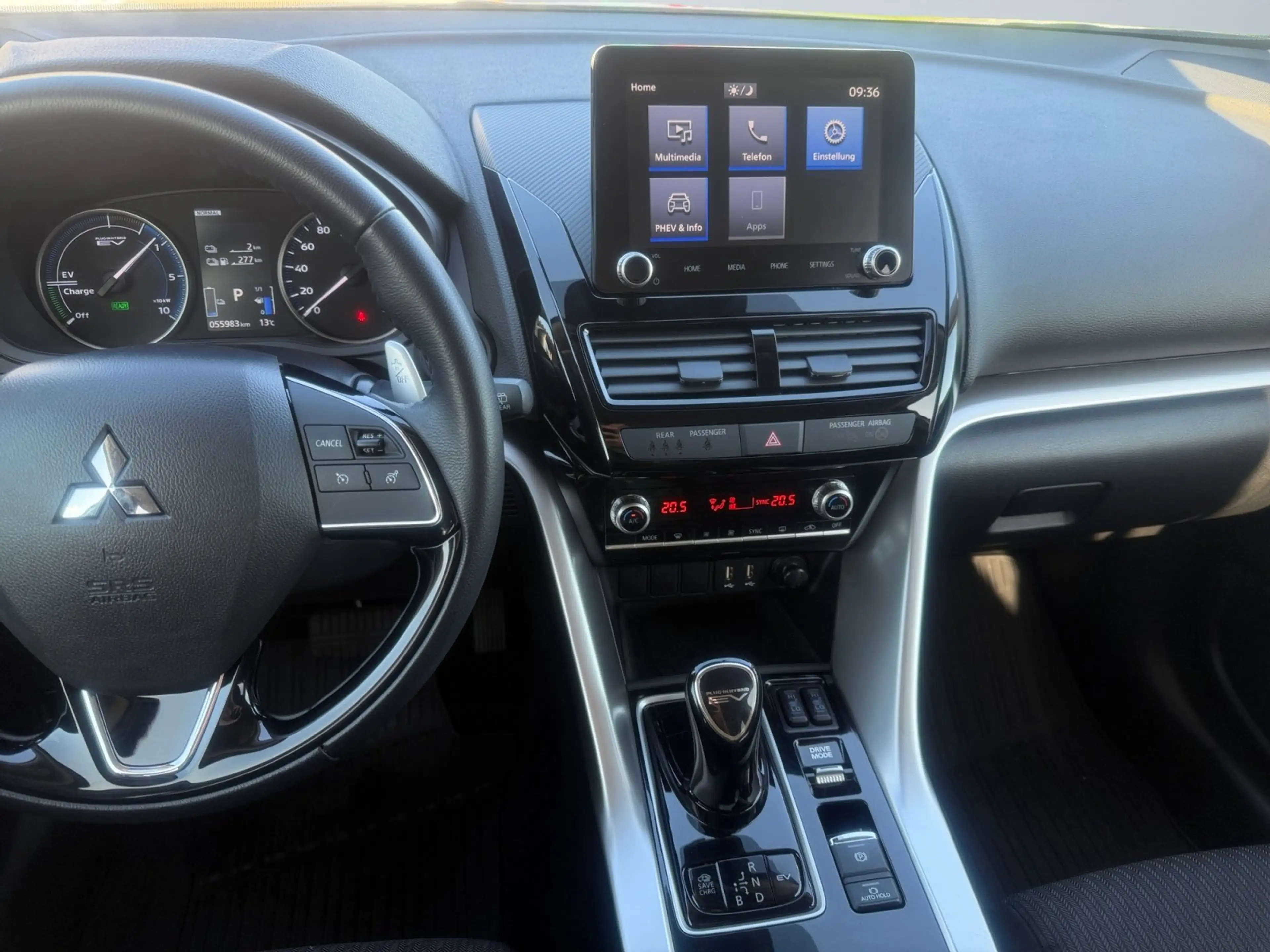 Mitsubishi Eclipse Cross Basis 2.4 PHEV TEMP+KAM+SHZ+DAB — photo 9