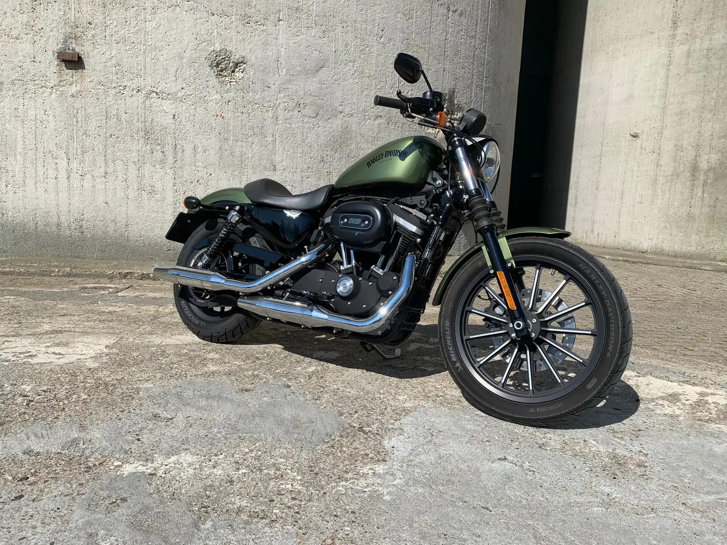 Harley-Davidson Sportster 883 Zelená - 1