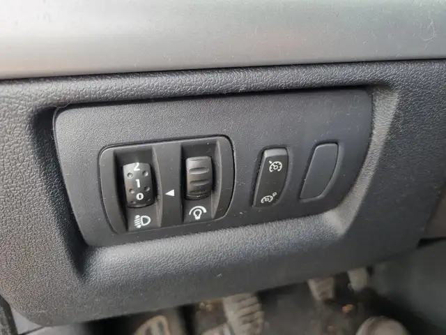 Renault Clio view 15