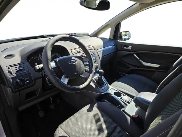Ford C-Max view 9