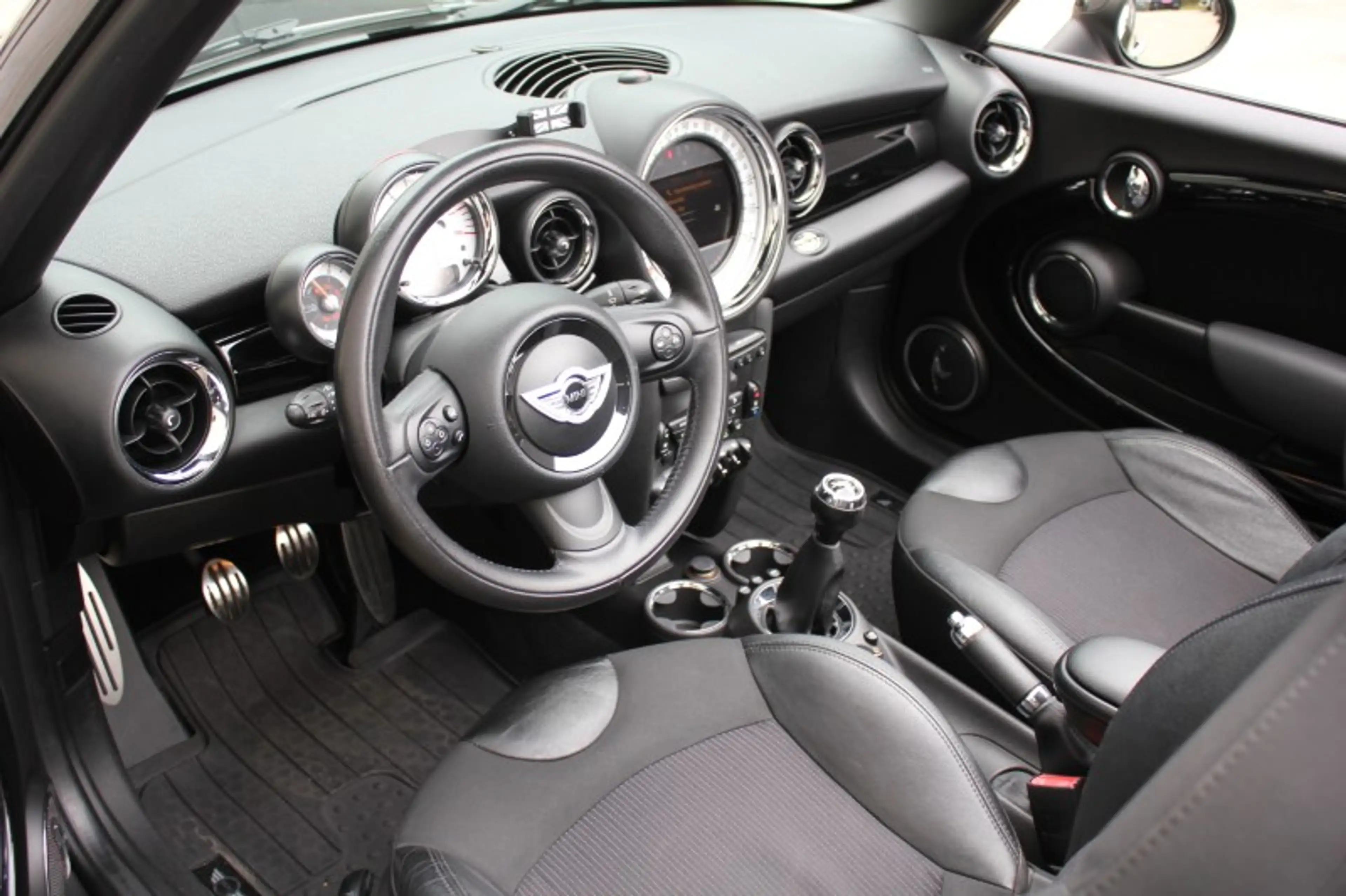MINI Cooper Cabrio Mini Cabriolet 1.6i Cooper/navi/bluetooth — photo 9