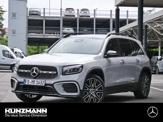 Mercedes-Benz GLB 200 AMG Night Panorama Distronic 360° AHK