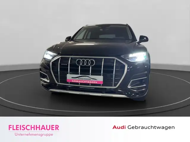 Audi Q5 view 2