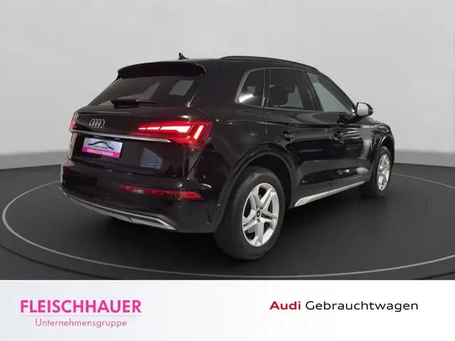 Audi Q5 view 7