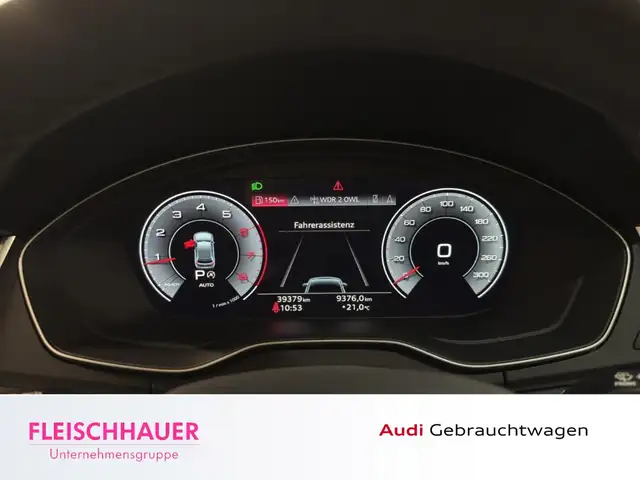Audi Q5 view 12