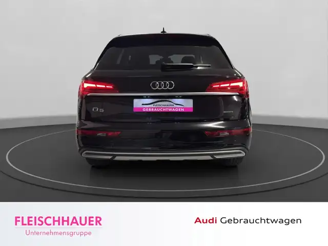 Audi Q5 view 6