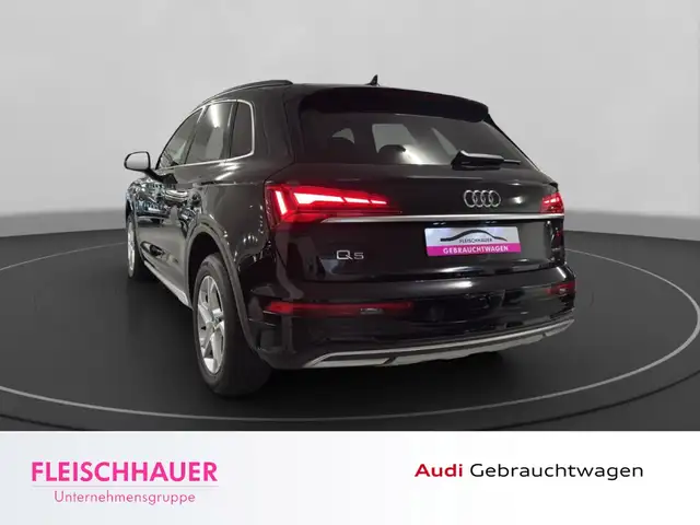Audi Q5 view 5