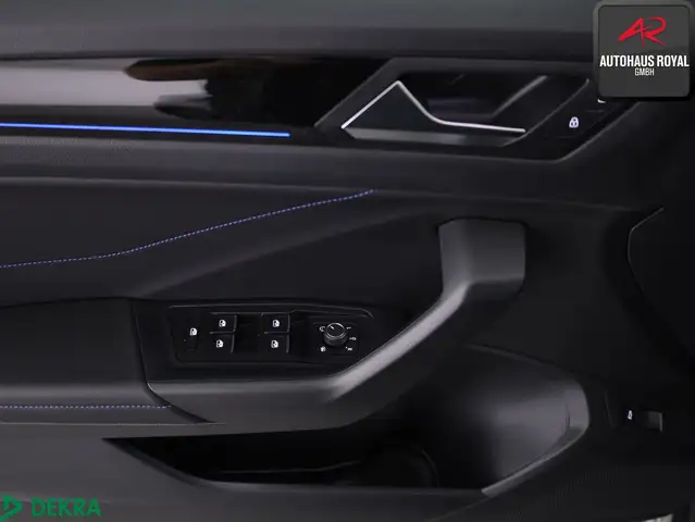 Volkswagen T-Roc view 13