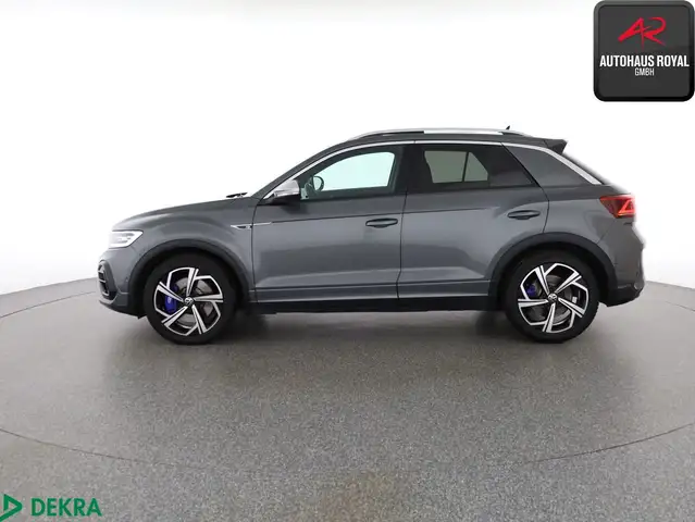 Volkswagen T-Roc view 2